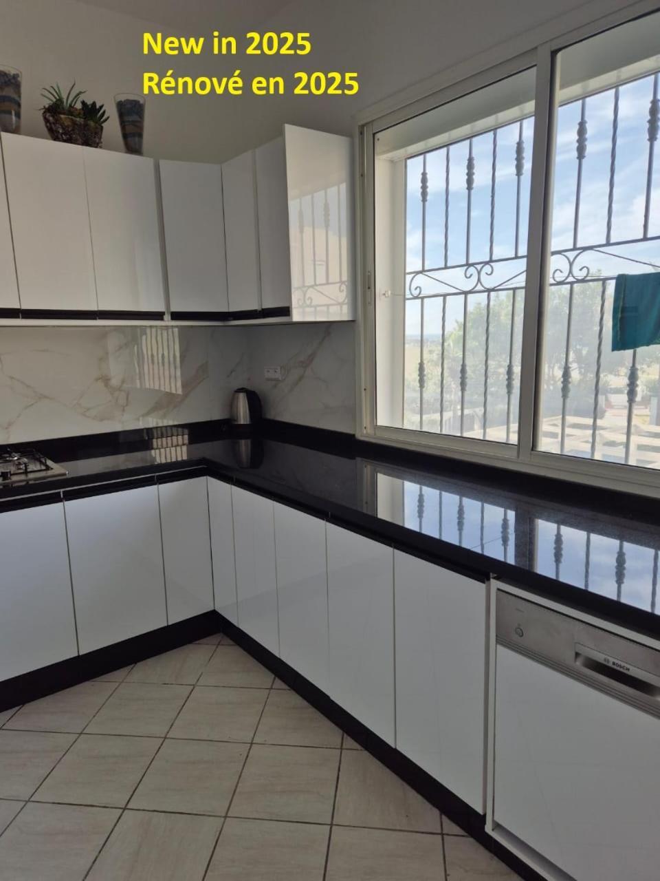 Stylish Duplex - Ocean View - Airport - Wifi - Renovated 2025 Apartment Jbila Exterior photo